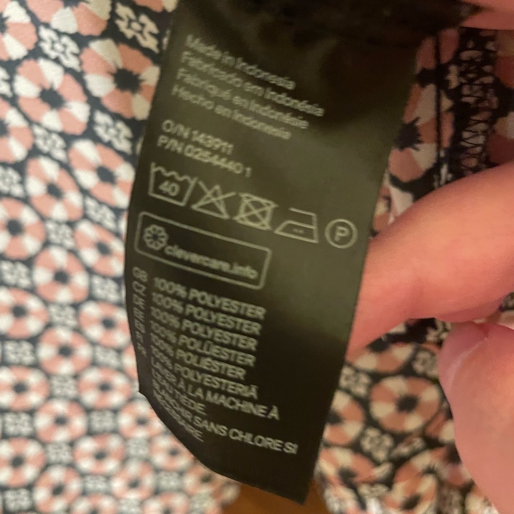H&M Long Sleeve Button Down Shirt - Picture 3 of 4